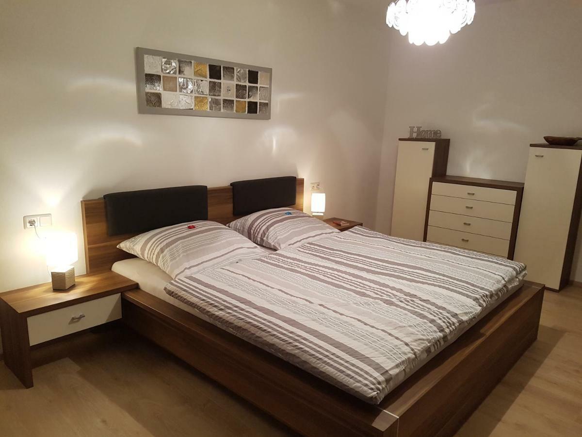 Andys Ferienwohnung Neustadt an der Waldnaab Exterior photo